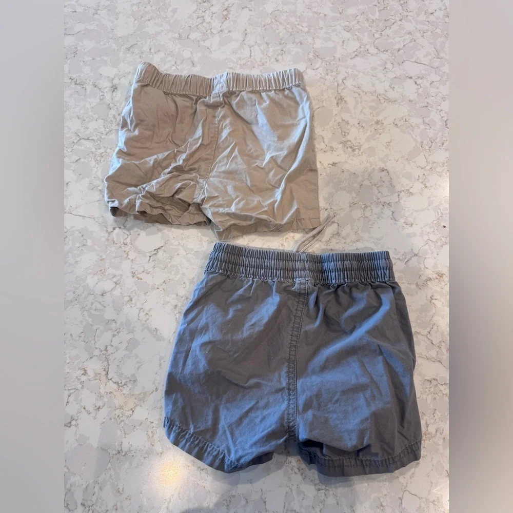 Old Navy 12-18M Charcoal and Tan Elastic Waist shorts